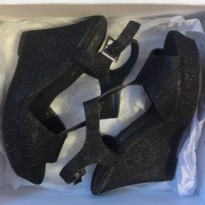 black sparkly wedges